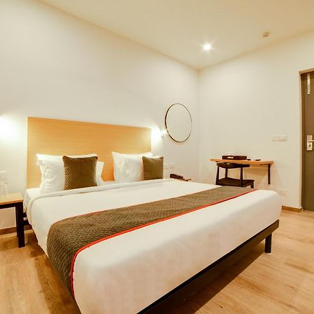 העיר בנגלור Super Townhouse Hosur Main Road Bommanahalli Near Gopalan Innovation Mall מראה חיצוני תמונה