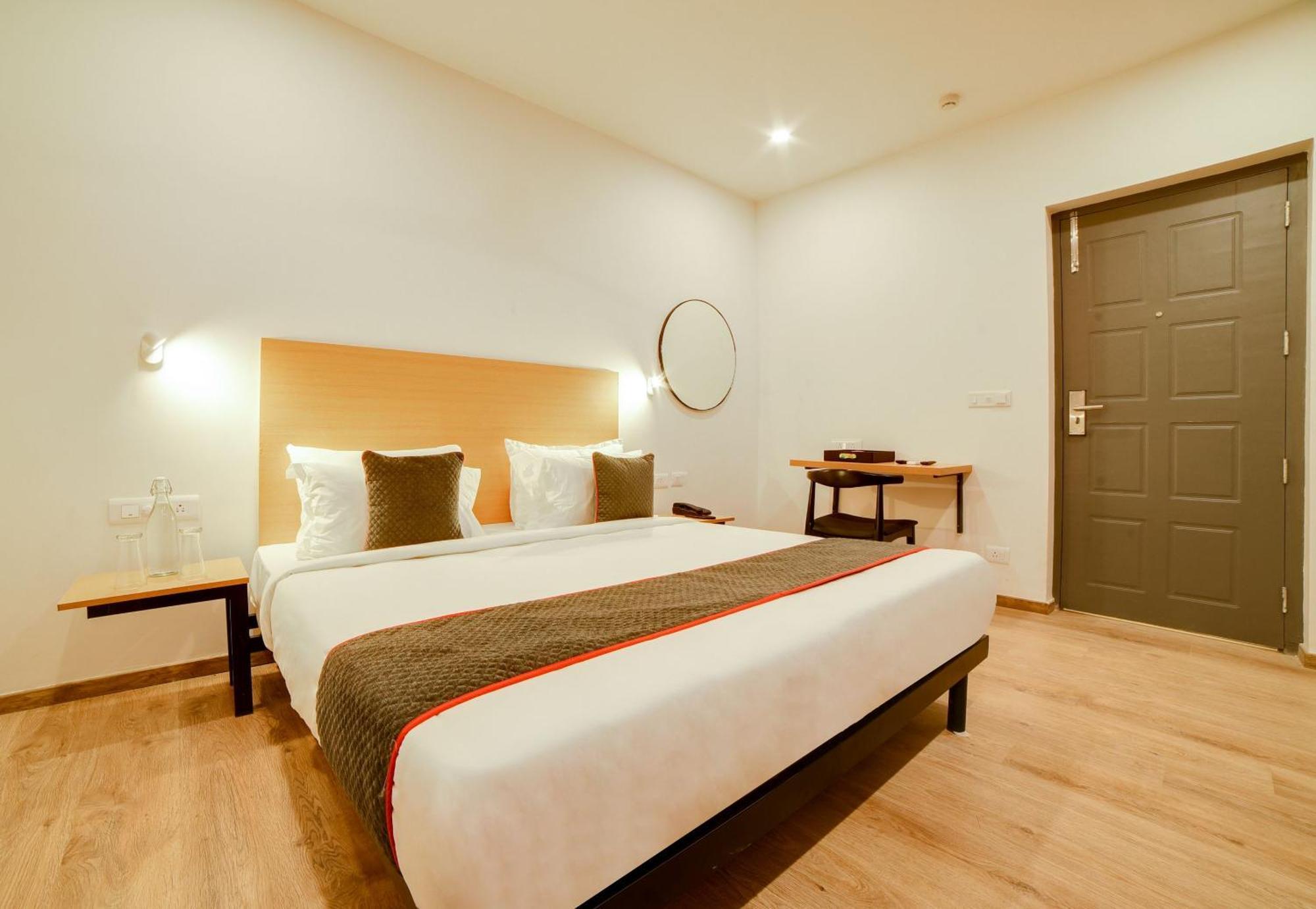 העיר בנגלור Super Townhouse Hosur Main Road Bommanahalli Near Gopalan Innovation Mall מראה חיצוני תמונה