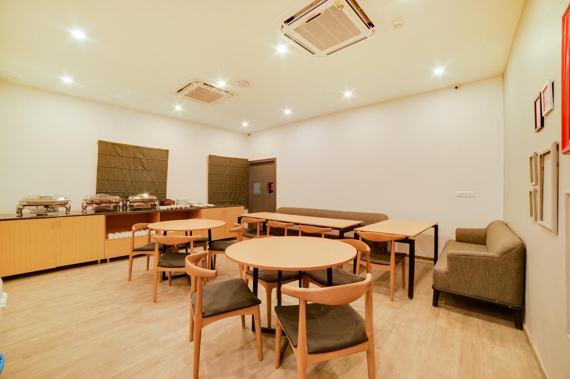 העיר בנגלור Super Townhouse Hosur Main Road Bommanahalli Near Gopalan Innovation Mall מראה חיצוני תמונה