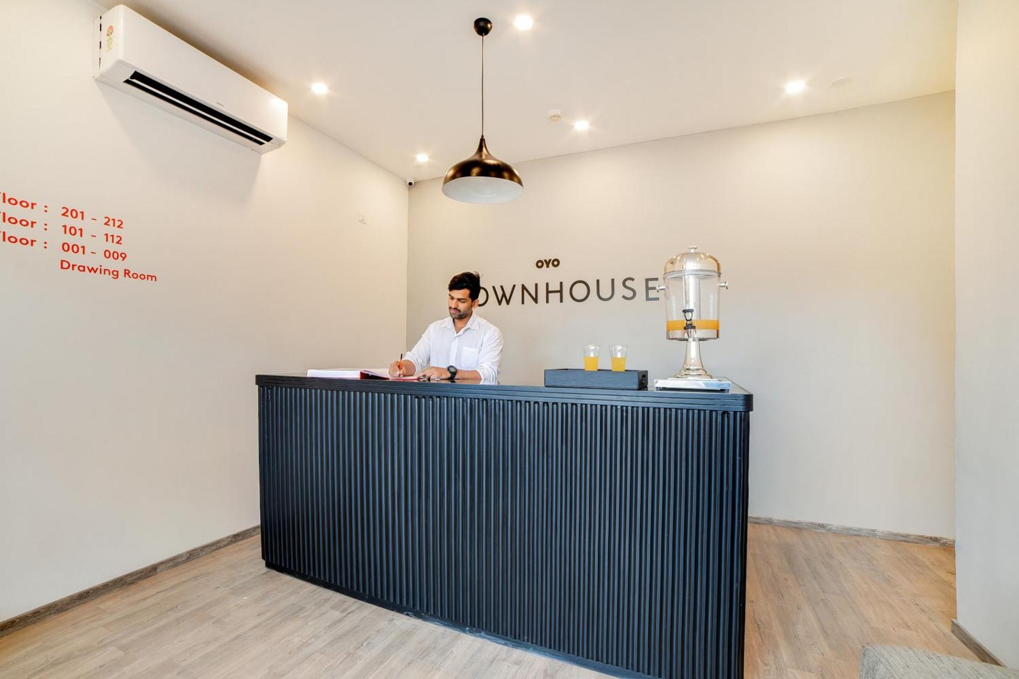העיר בנגלור Super Townhouse Hosur Main Road Bommanahalli Near Gopalan Innovation Mall מראה חיצוני תמונה