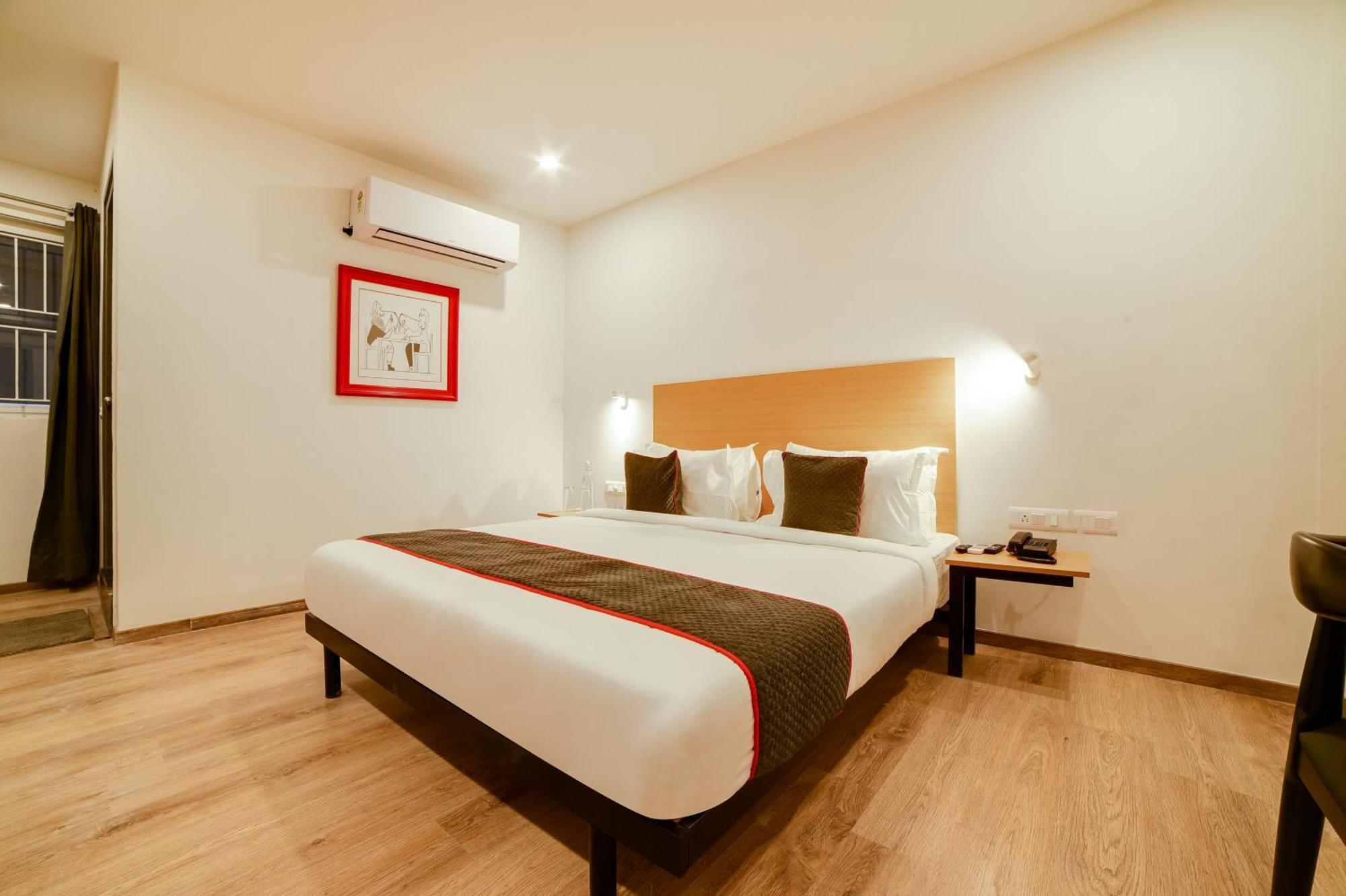 העיר בנגלור Super Townhouse Hosur Main Road Bommanahalli Near Gopalan Innovation Mall מראה חיצוני תמונה