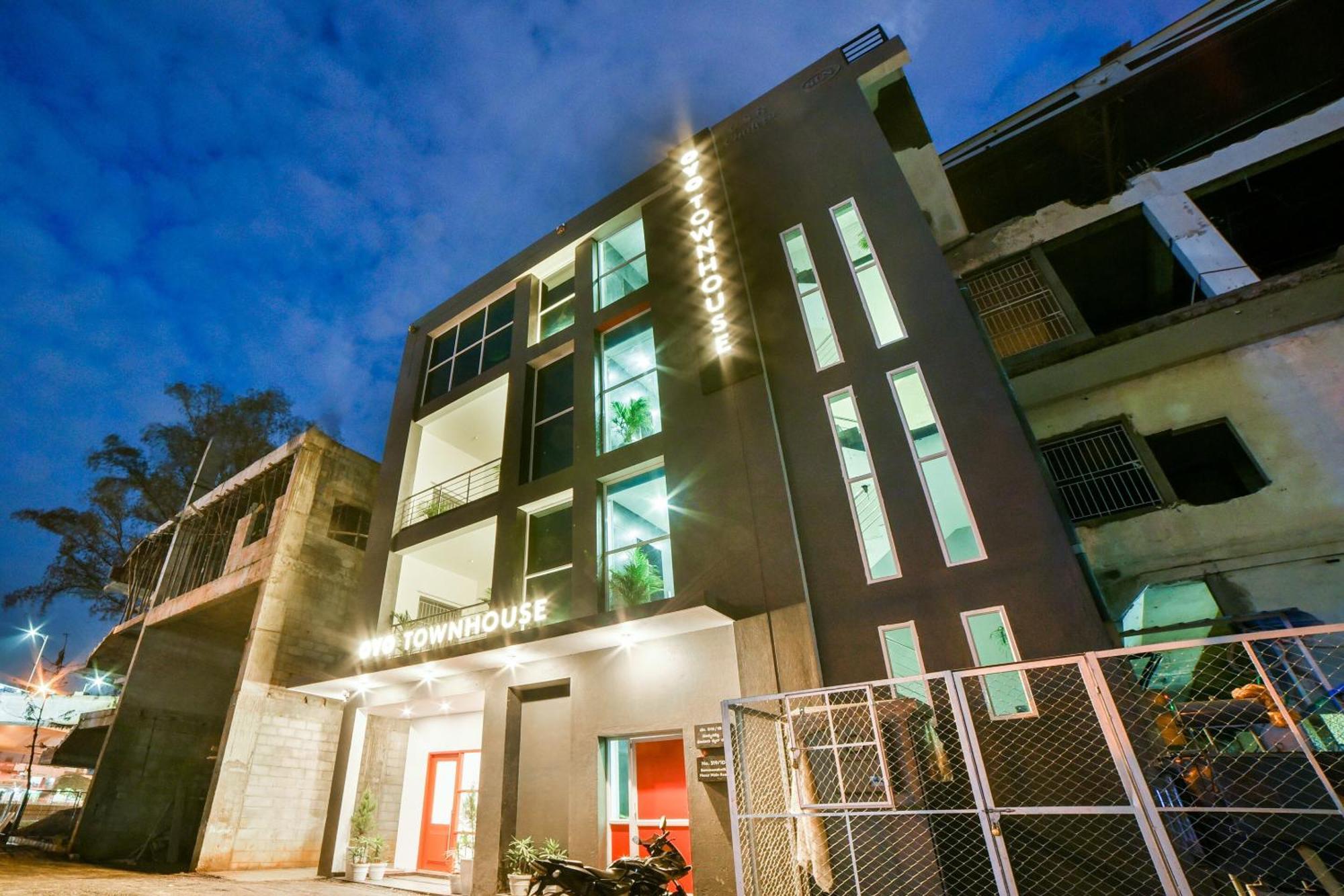 העיר בנגלור Super Townhouse Hosur Main Road Bommanahalli Near Gopalan Innovation Mall מראה חיצוני תמונה