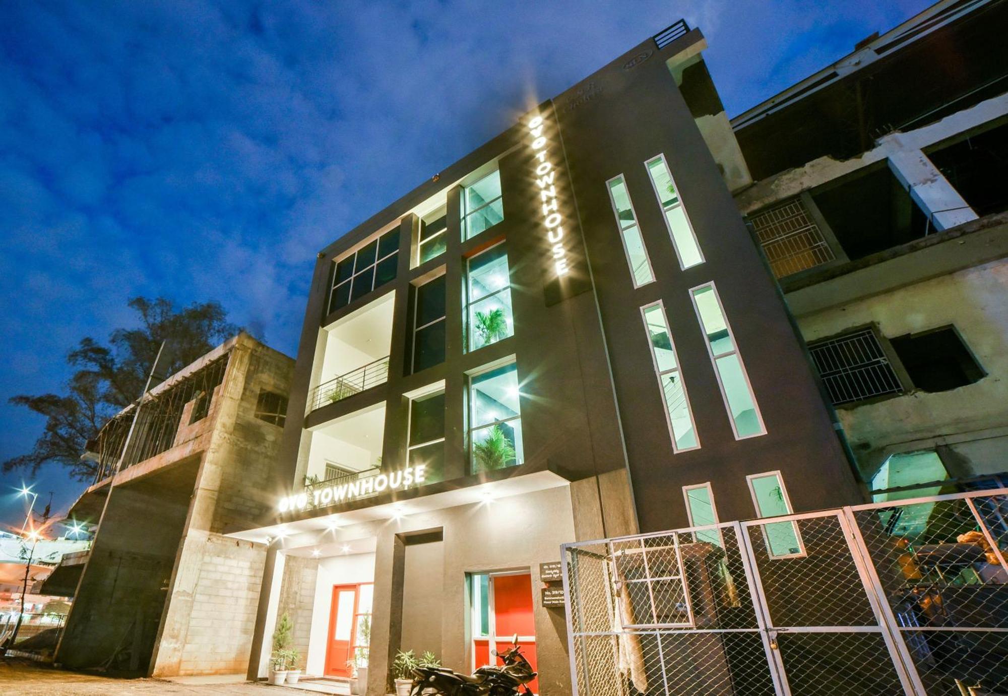 העיר בנגלור Super Townhouse Hosur Main Road Bommanahalli Near Gopalan Innovation Mall מראה חיצוני תמונה