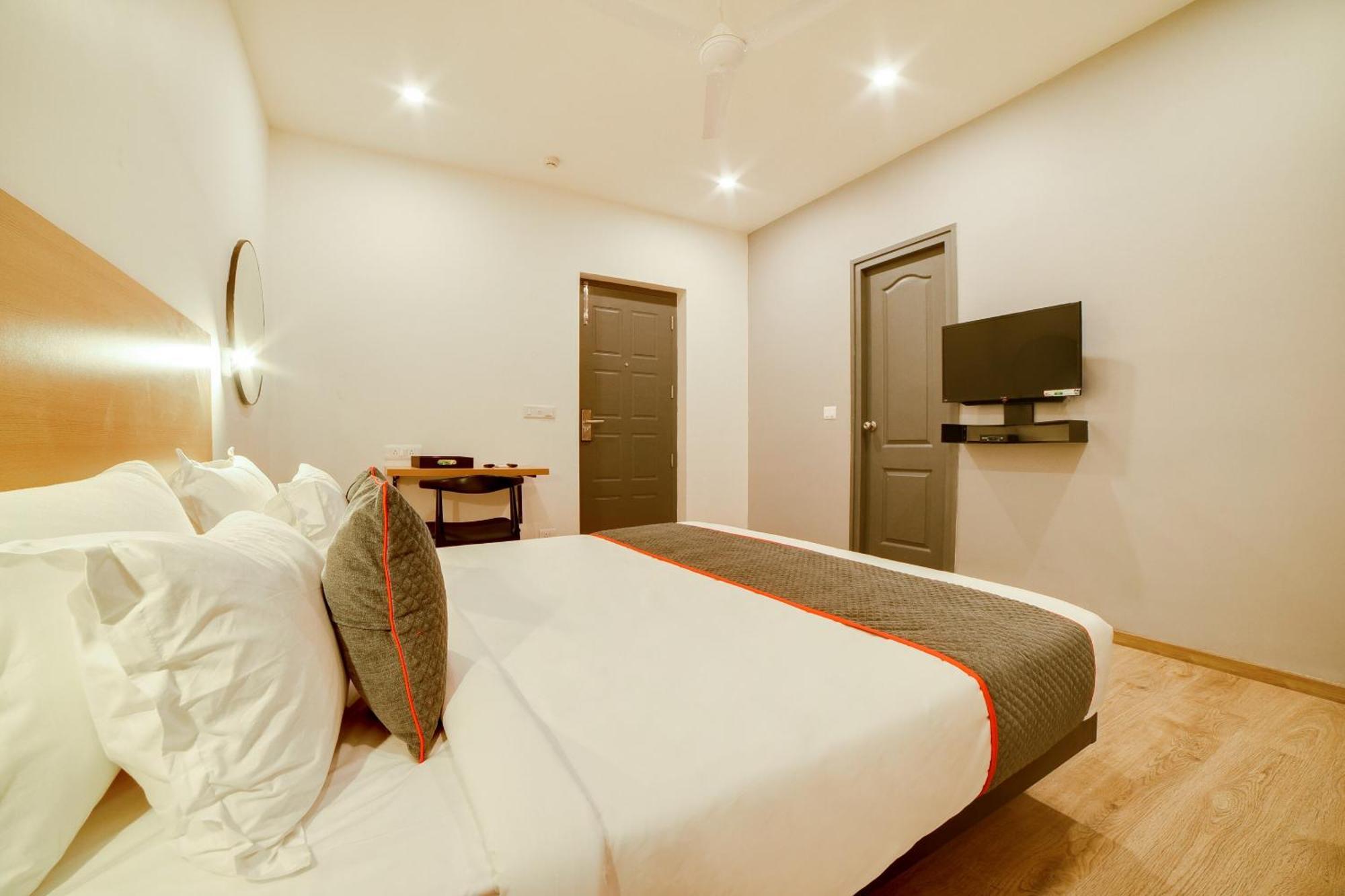 העיר בנגלור Super Townhouse Hosur Main Road Bommanahalli Near Gopalan Innovation Mall מראה חיצוני תמונה