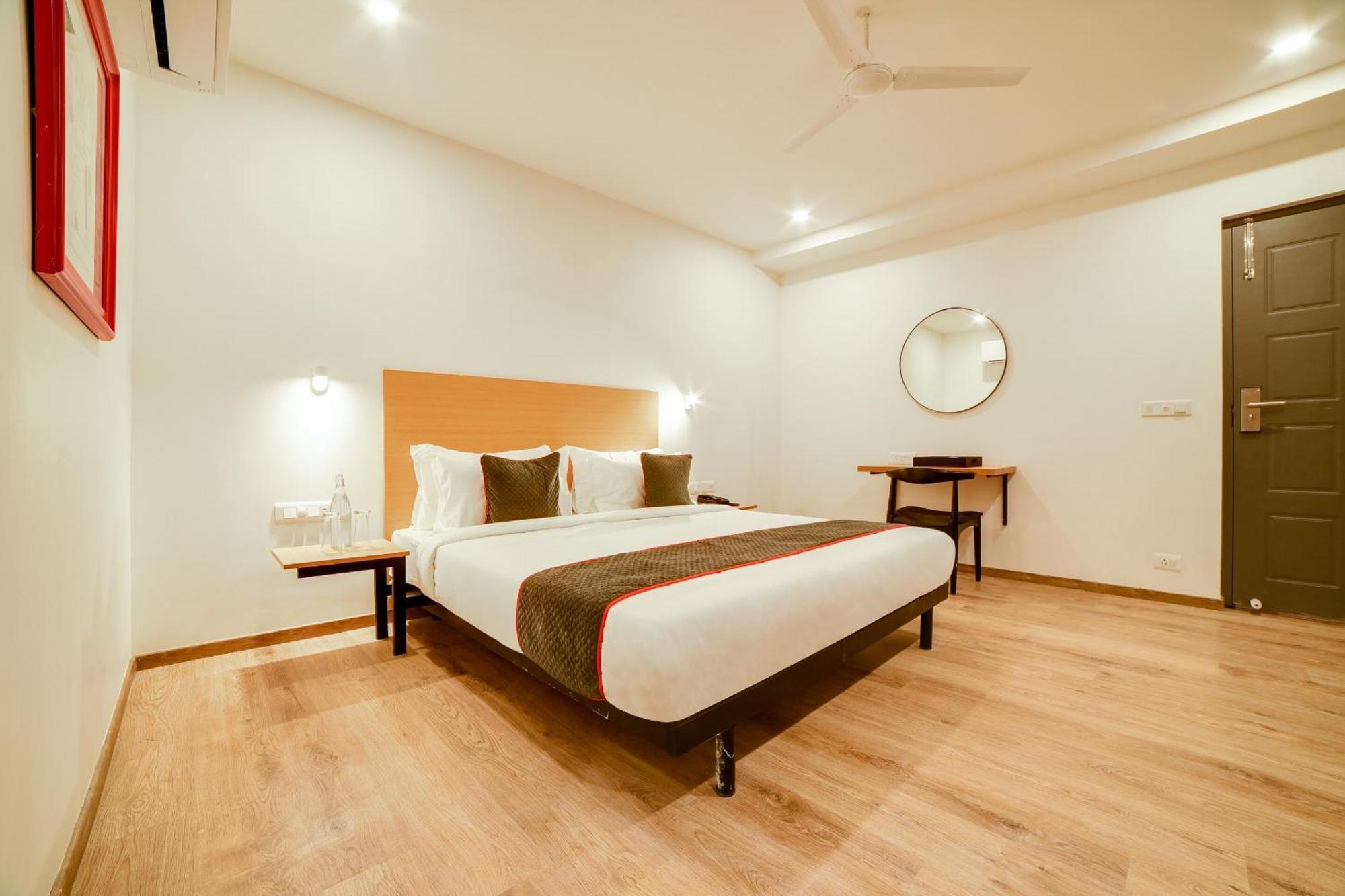 העיר בנגלור Super Townhouse Hosur Main Road Bommanahalli Near Gopalan Innovation Mall מראה חיצוני תמונה