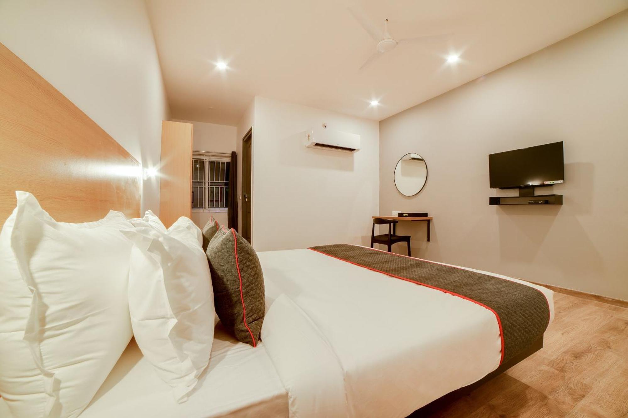 העיר בנגלור Super Townhouse Hosur Main Road Bommanahalli Near Gopalan Innovation Mall מראה חיצוני תמונה